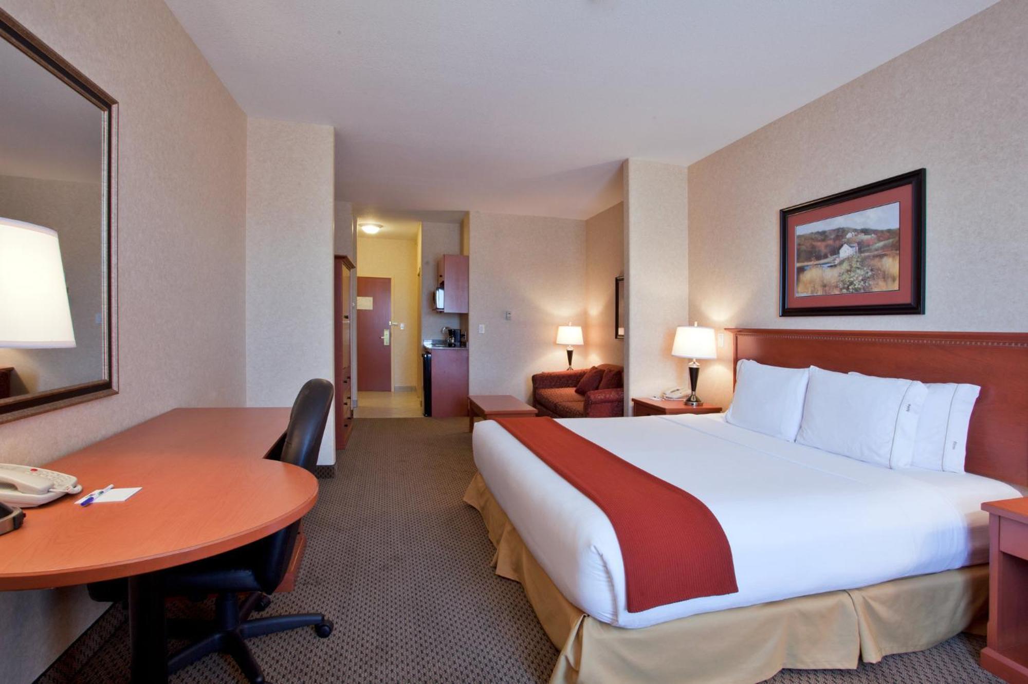 Holiday Inn Express Airdrie By Ihg Exteriér fotografie